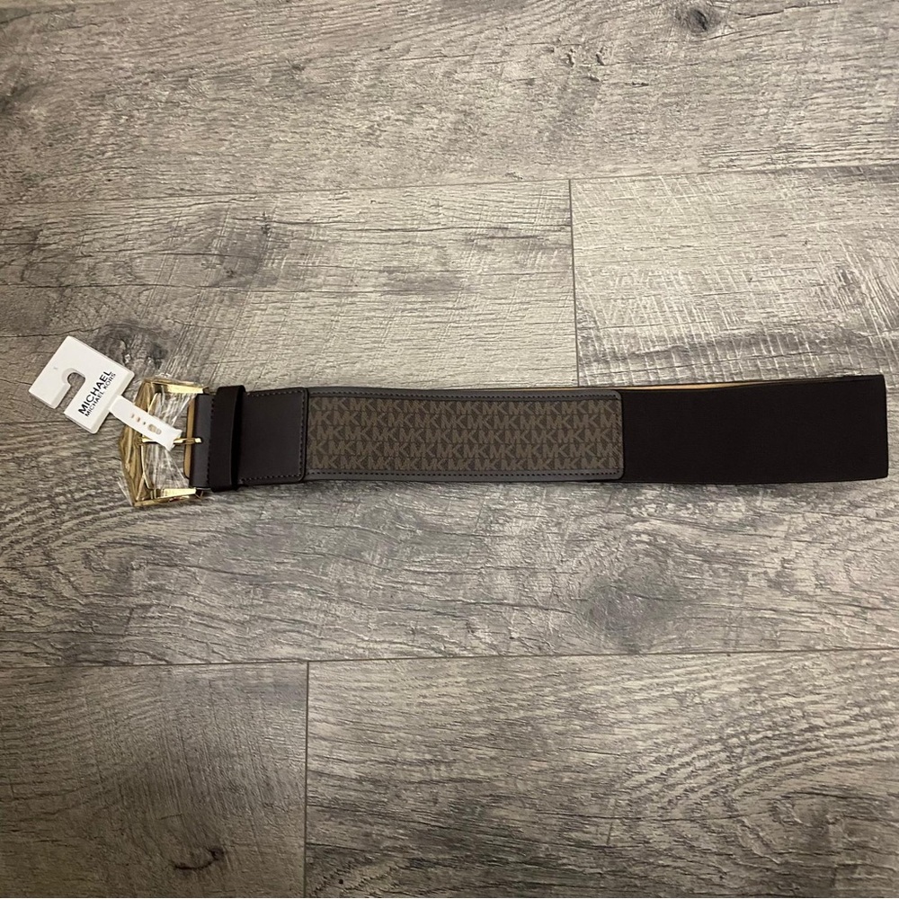 Michael Kors
Women's Waist Belt with Logo